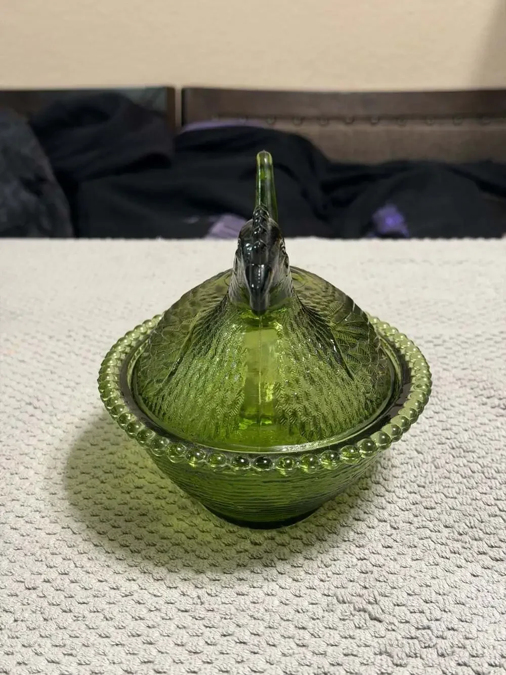 Vintage Indiana Green Glass Hen on Nest Dish w/ Lid Oval Beaded Base